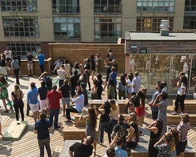 Hosting a corporate event? With Live Airbrush we can be a unique and engaging way to foster team building.